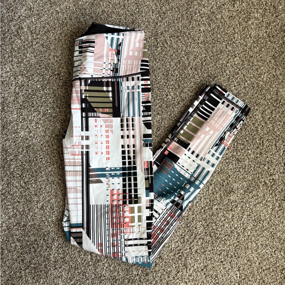 Victoria’s Secret Printed Active Leggings